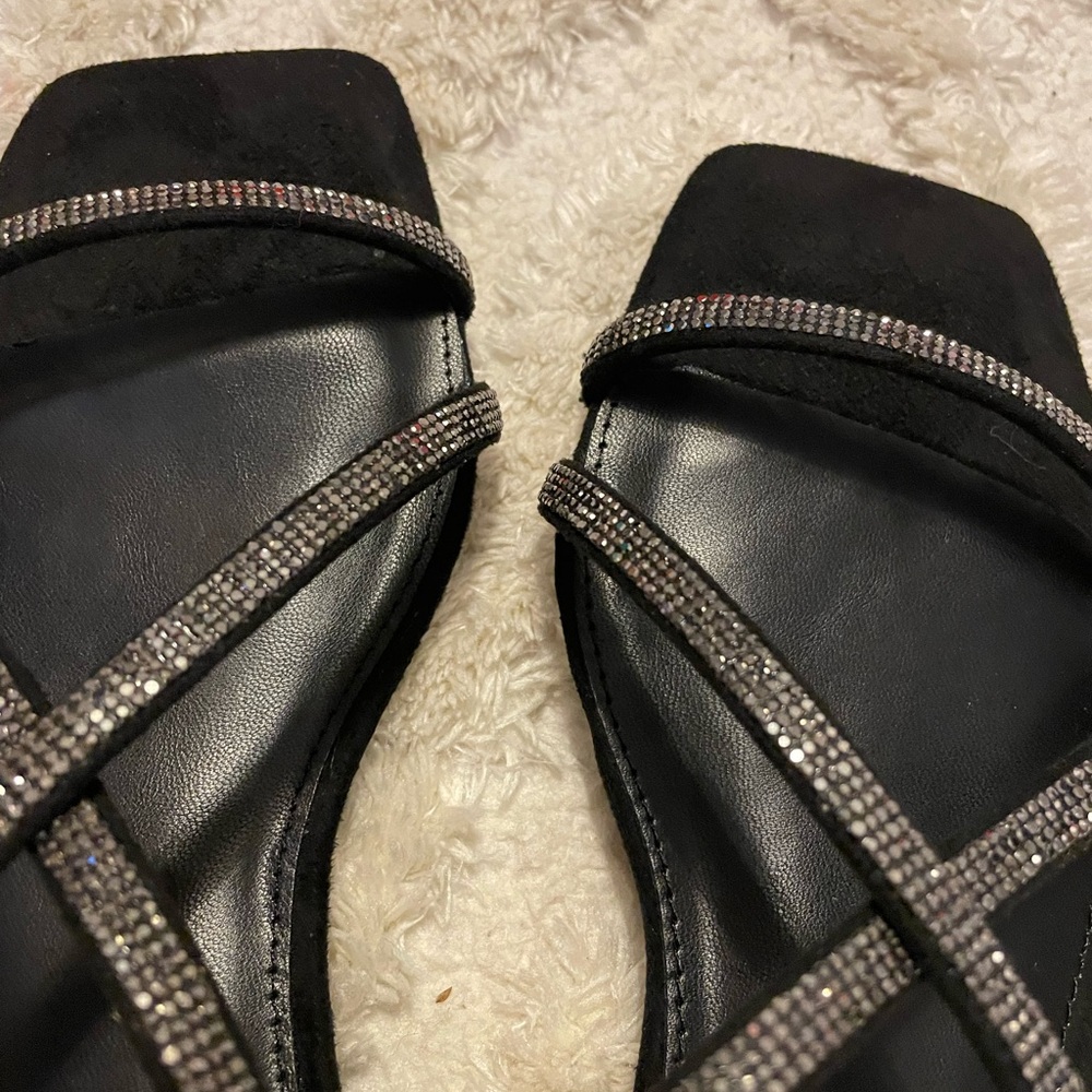 Amazon Essentials Black Strappy Sandals with Silv… - image 4